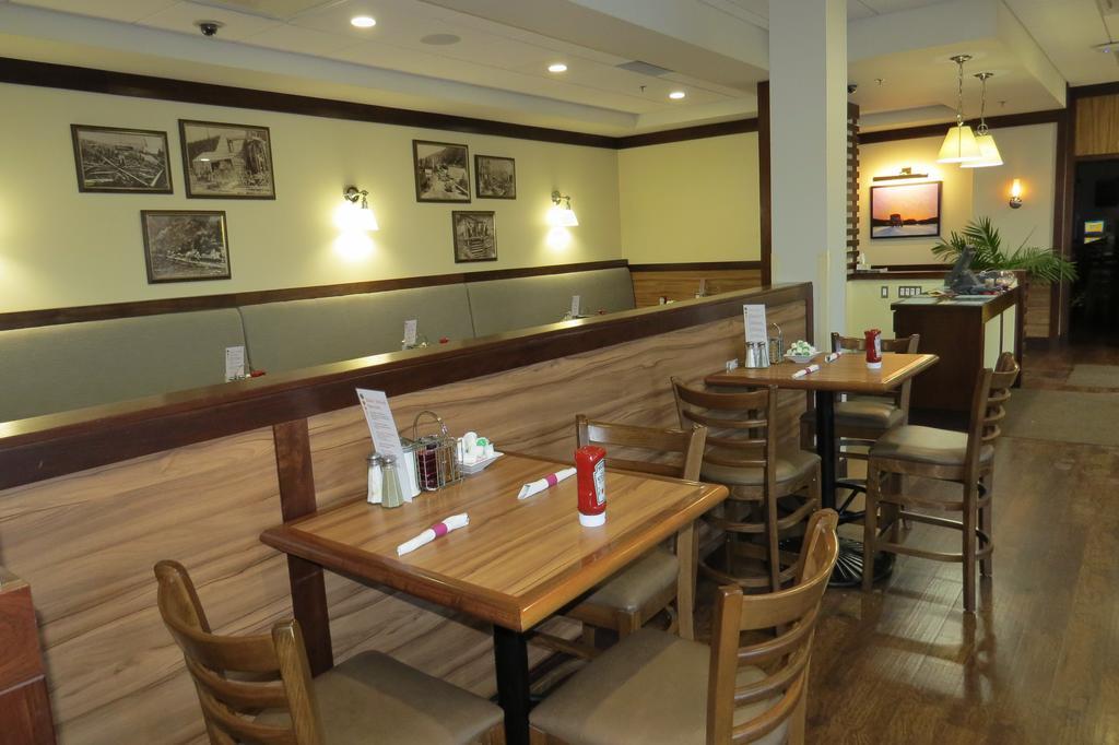 比利巴克赌场酒店 克内尔 外观 照片